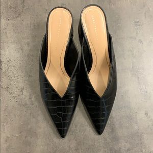 Zara LOW CUT ANIMAL EMBOSSED HEELED MULES